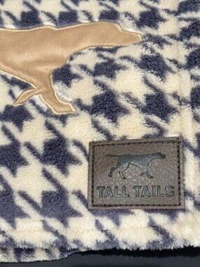 New Tall Tails Waterproof Dog Blanket 40”x 60” Grey Houndstooth